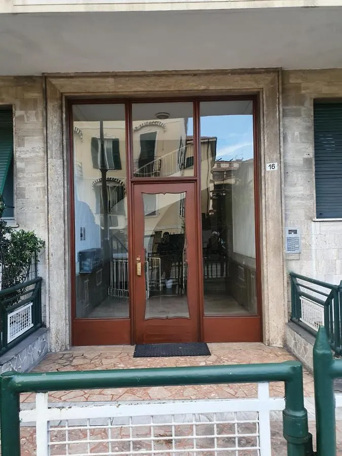 Climax Fil Rouge Apartment Rapallo 0*,  Italy