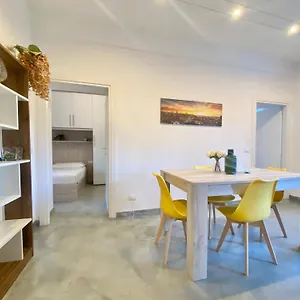 Apartment Alla Casa Rosa, Peaceful Apartment Surrounded By Greenery With Free Parking, Wifi & Air Conditioning, Rapallo